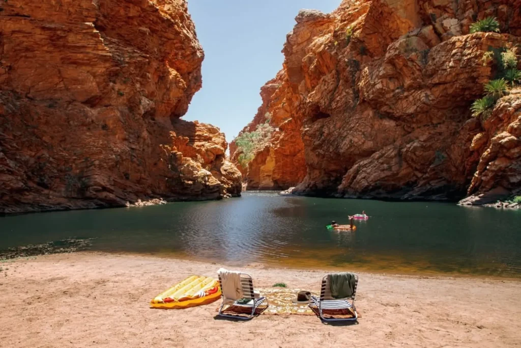 larapinta walking tours link